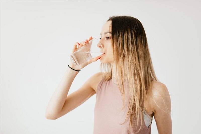 drinking-water-for-skin.jpg